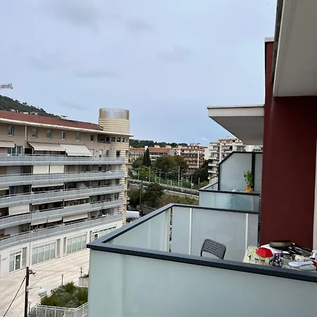 Gare Riquier Apartman *